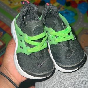 Infant nike sneakers